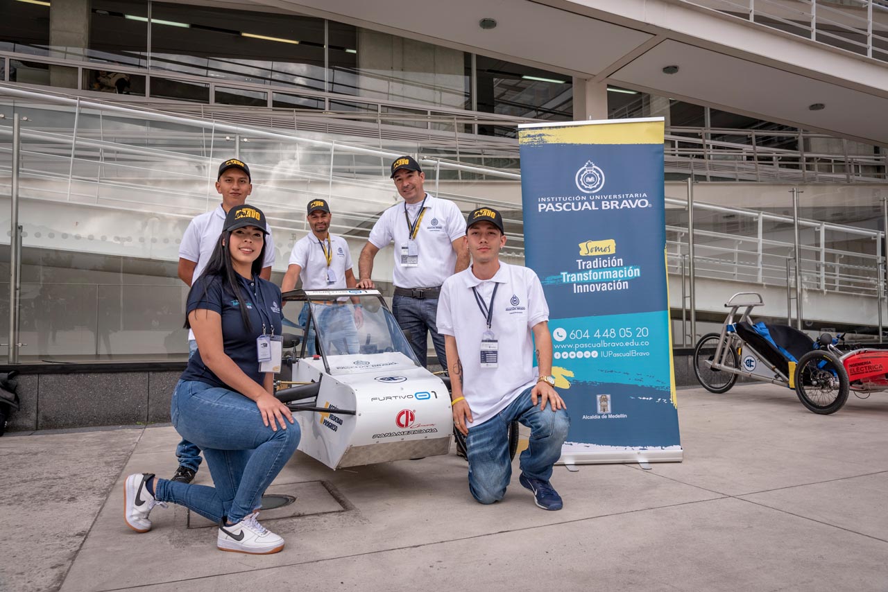 Auto eléctrico que no deja huella de carbono es creado en el Pascual Bravo