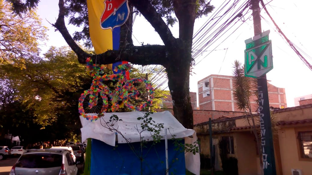 La feria se mueve y se siente al ritmo de la bicicleta y del Parche de las Flores