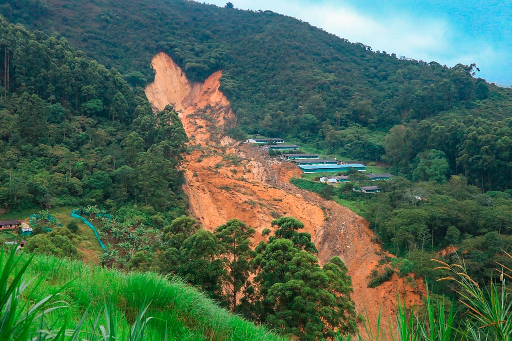 Atención del deslizamiento de la Vereda Las Playas