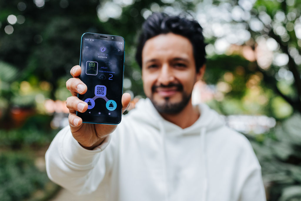 Códigos QR y aplicaciones móviles para manejo de residuos sólidos