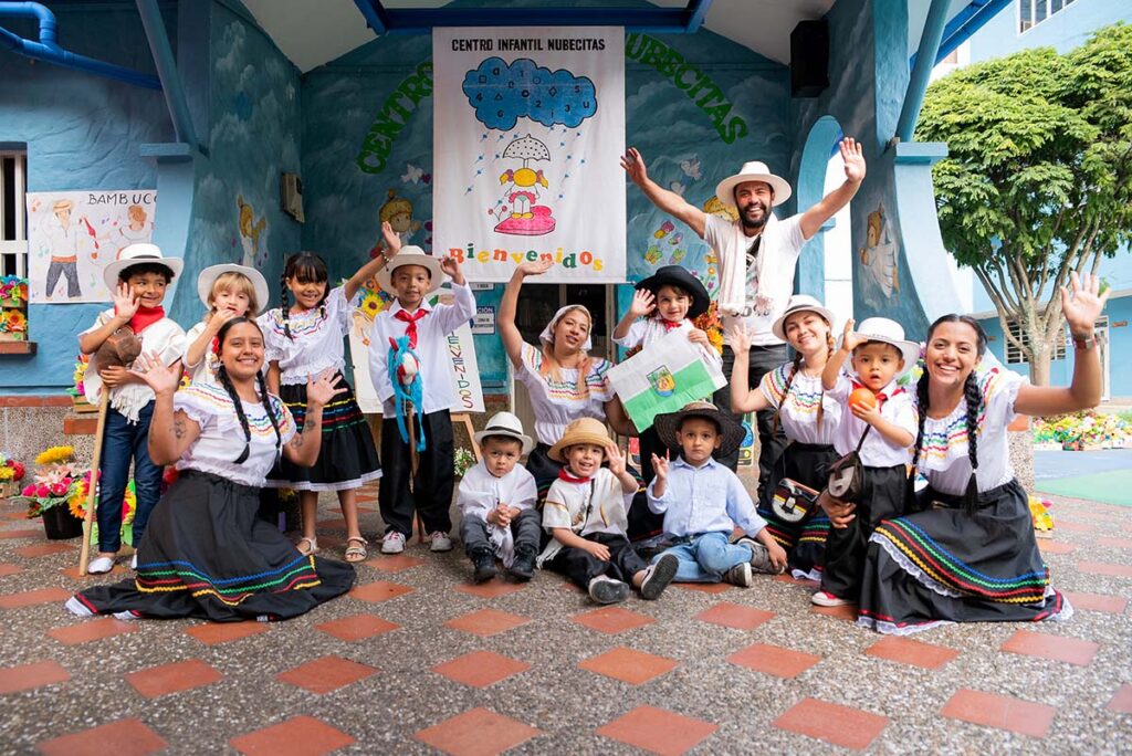 La Ruta de las Flores unió las vidas de un niño y un silletero