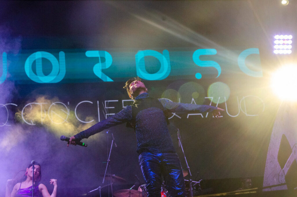 Medellín y su revolución del amor, en Ball de las Flores. Foto Carlos Vidal