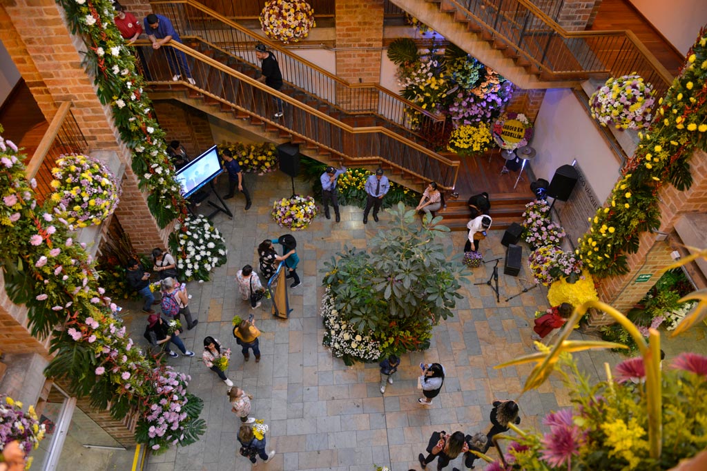 El Edificio Vásquez se llena de flores