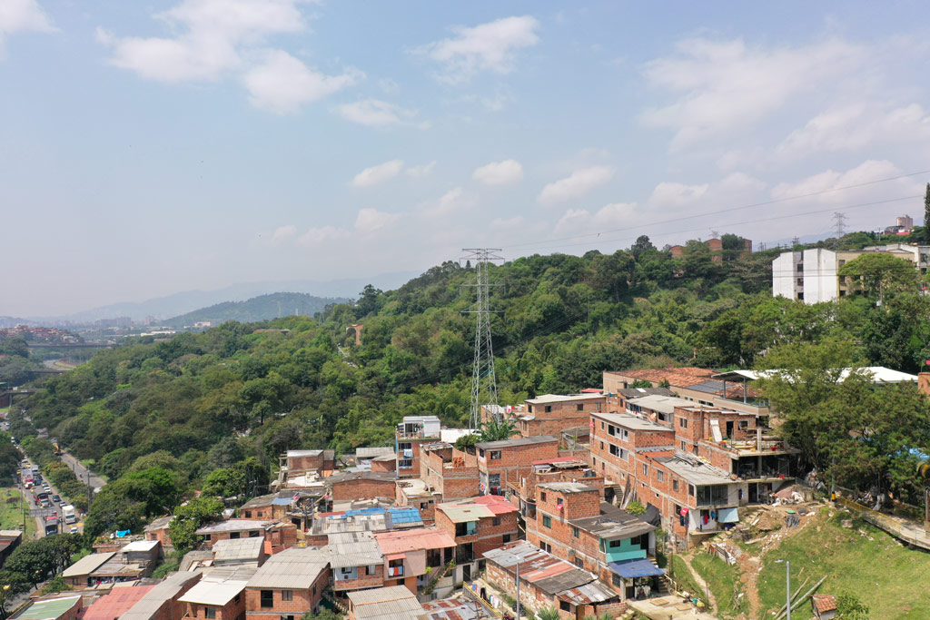 El barrio Belalcázar cobra vida con la dotación de servicios públicos