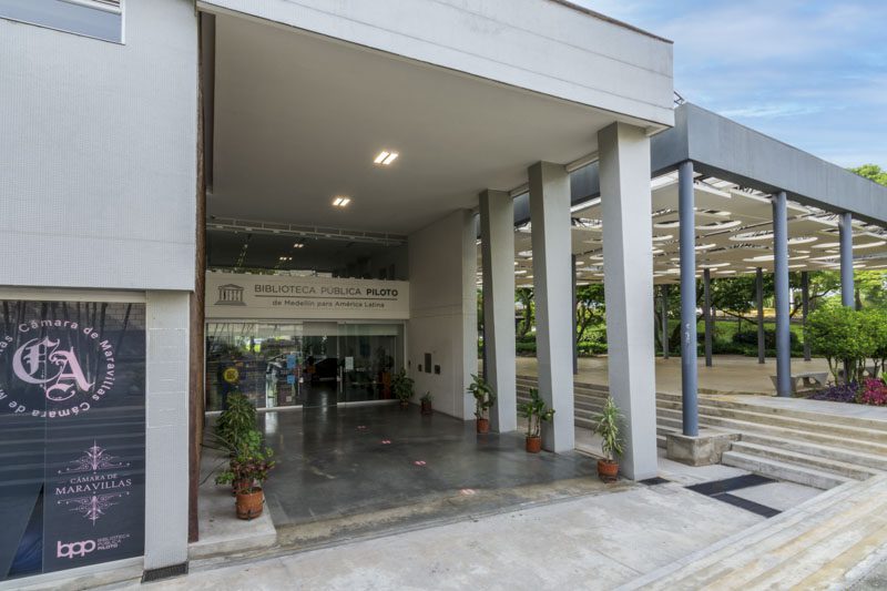 Biblioteca Pública Piloto