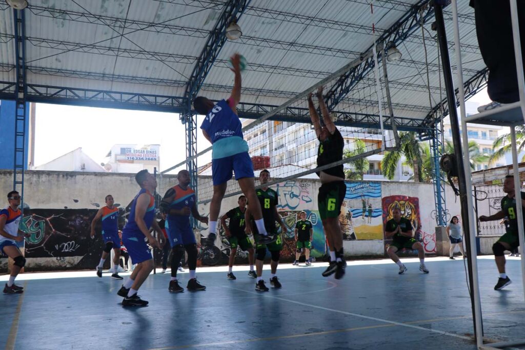 Voleibol masculino. Foto Juan F. Gallego