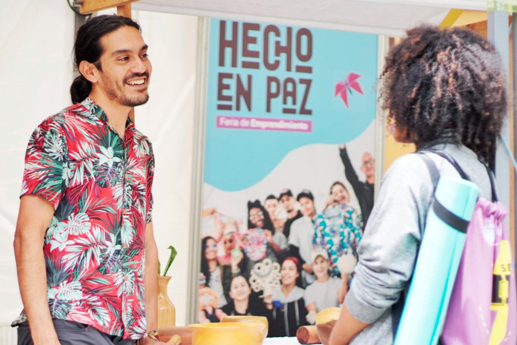 Participación de la estrategia de No-Violencia en la Fiesta del Libro