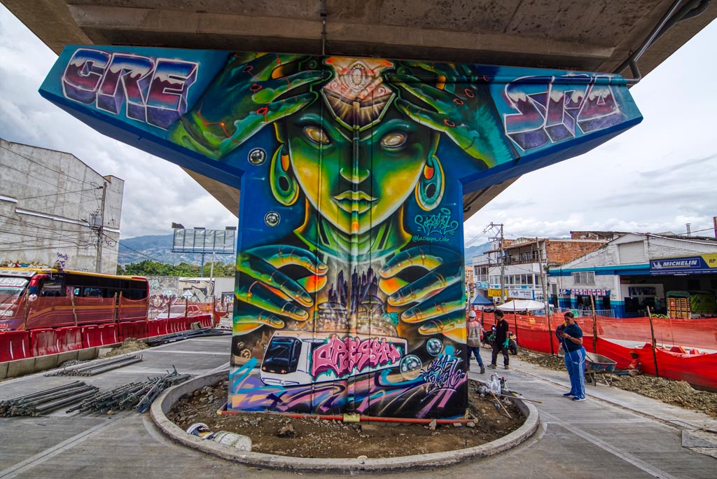 Trece artistas urbanos y colectivos de la ciudad pintaron murales en los bajos del puente de San Juan con la 80