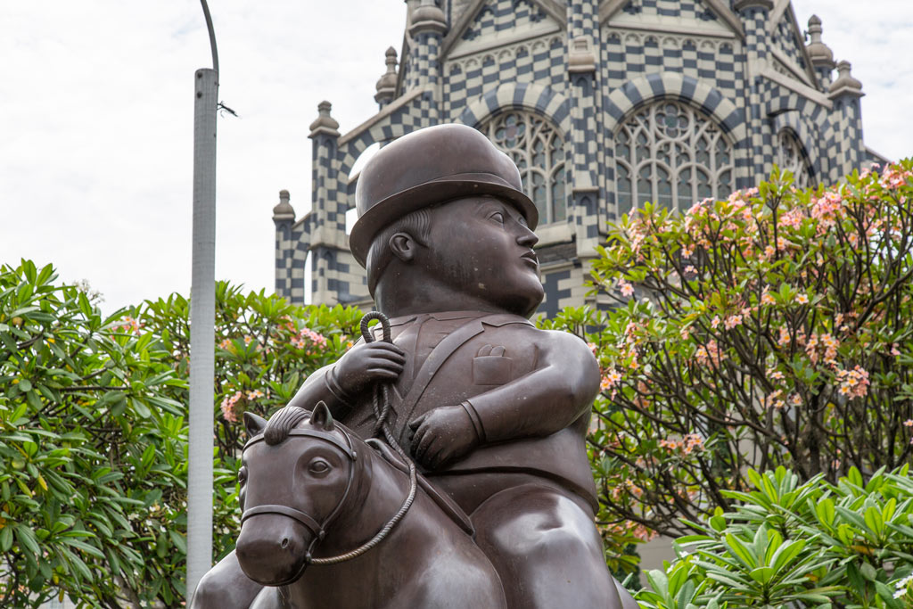 Intervención a esculturas en el marco de la Fiesta del Patrimonio 2022