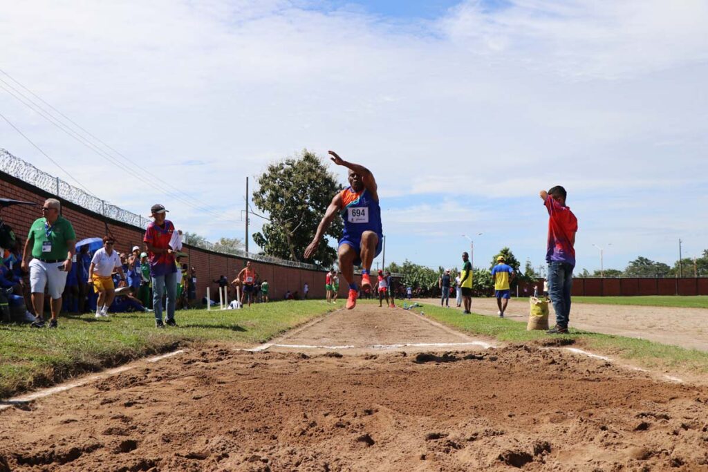 Equipo de Atletismo. Foto Juan F. Gallego.