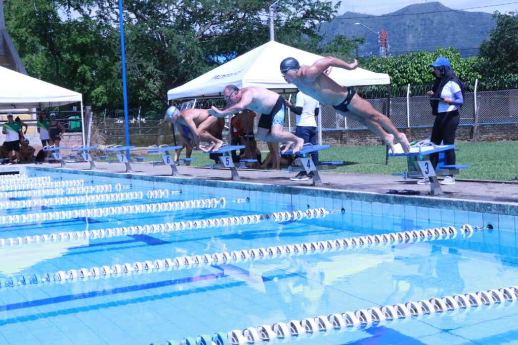 Equipo de Natación. Foto Juan F. Gallego