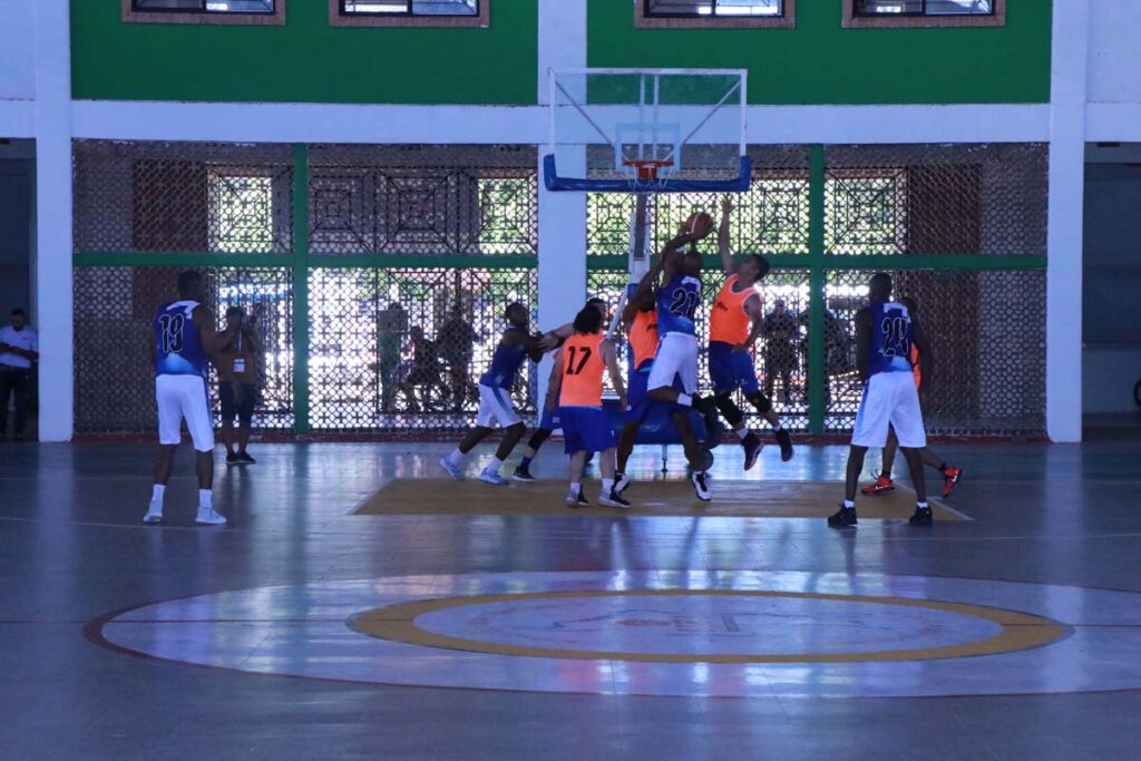 Baloncesto masculino. Foto Juan F. Gallego