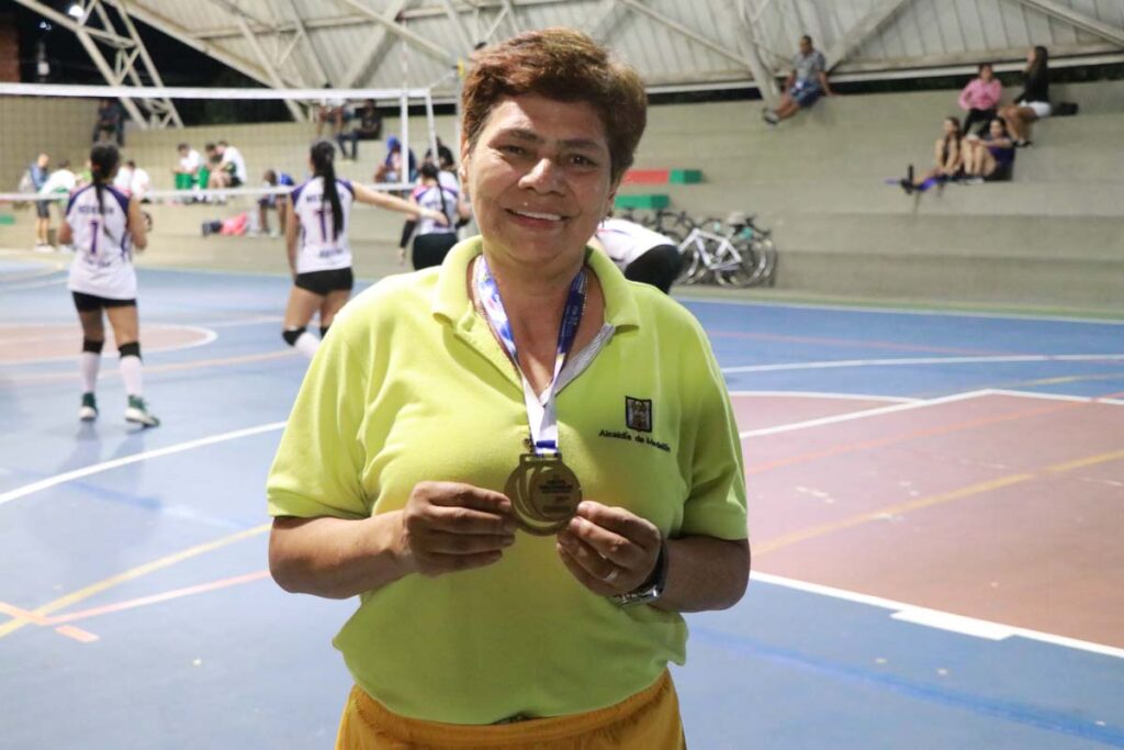 Voleibol femenino. Foto Juan F. Gallego