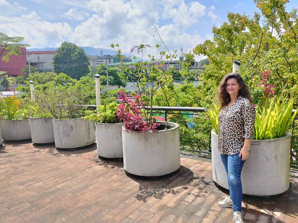Diana Marcela Parra Urrea, docente de aula de Tecnología, Informática y Robótica de la Institución Educativa San José Obrero