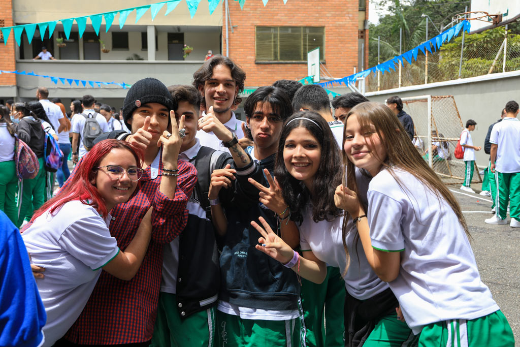 Estudiantes identificaron sus fortalezas para la educación postsecundaria con un software interactivo