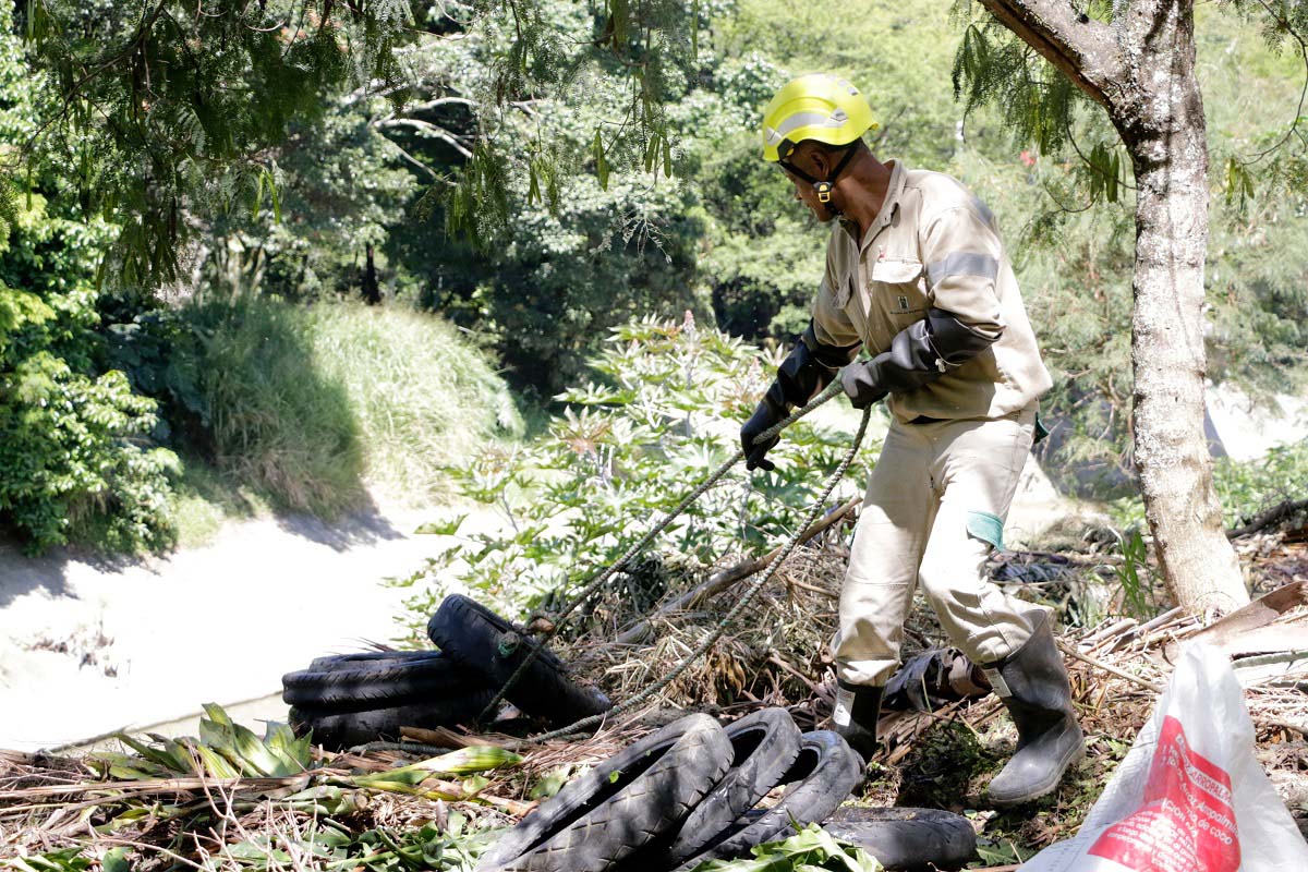 Intervenciones en quebradas para mitigar riesgos por lluvias en Medellín. Foto Alcaldía de Medellín