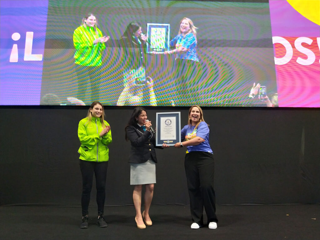 ¡Medellín obtuvo el Guinness World Records a la clase de software presencial más grande del mundo!. Foto Juan Fdo. Gallego D.