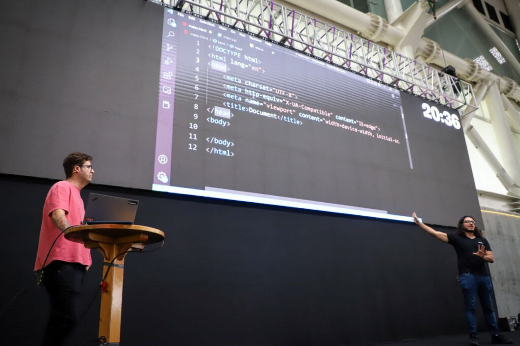 ¡Medellín obtuvo el Guinness World Records a la clase de software presencial más grande del mundo!. Foto Alcaldía de Medellín