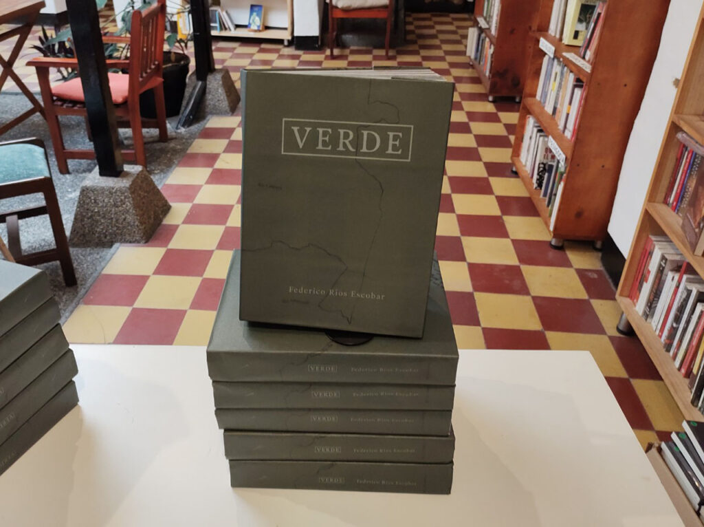 Verde de Federico Ríos. Foto librosantimateria.com