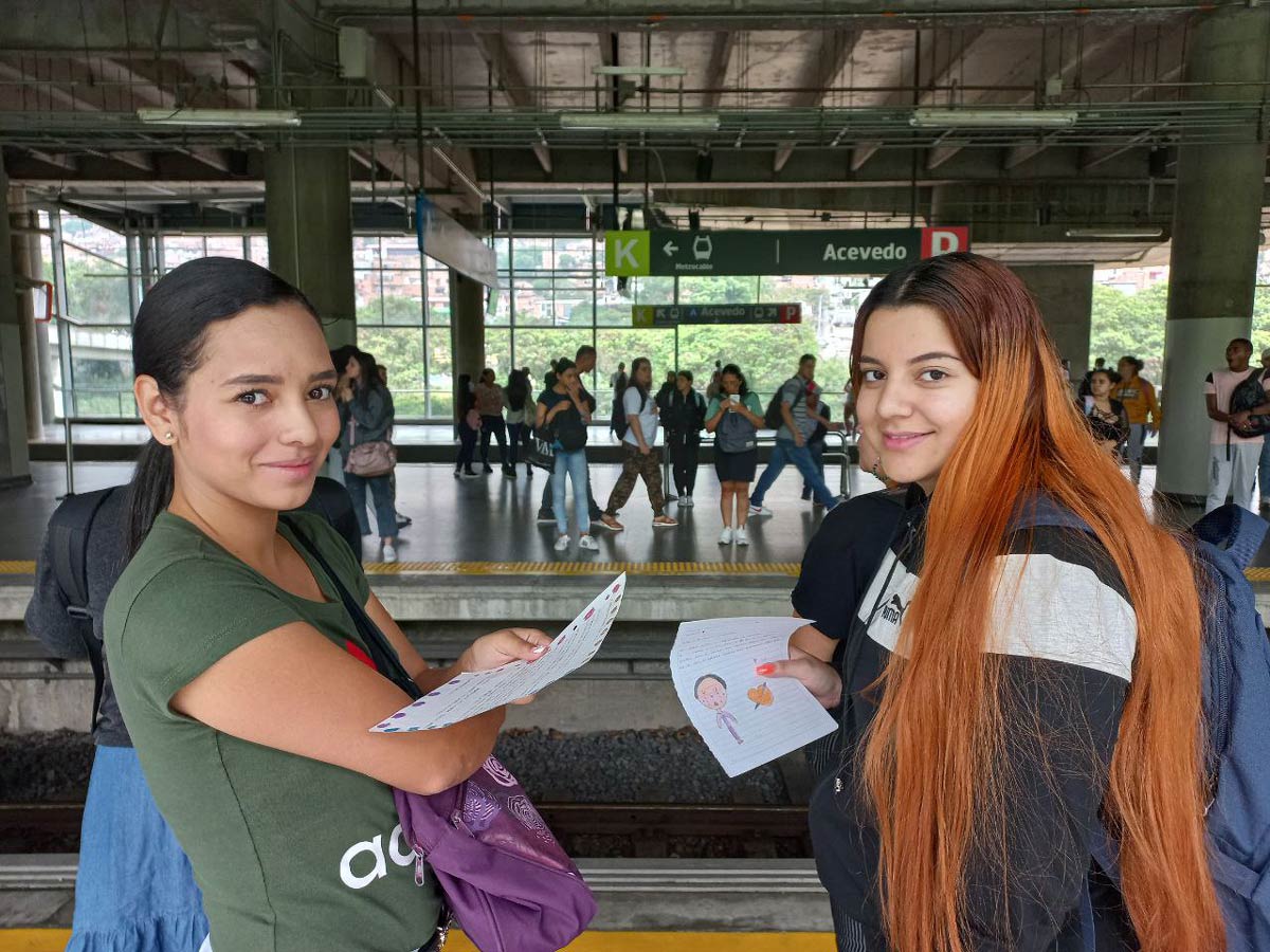 Niñas y niños de Medellín