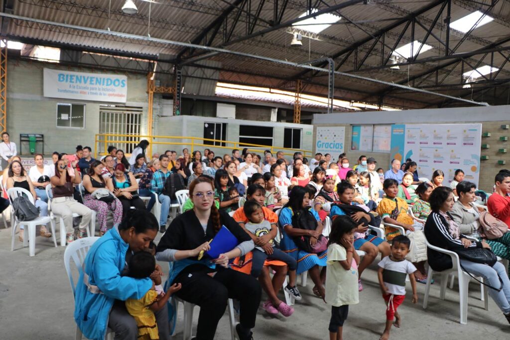 La Alcaldía de Medellín certificó a población vulnerable en competencias laborales para el empleo y el emprendimiento La Alcaldía de Medellín certificó a población vulnerable en competencias laborales para el empleo y el emprendimiento