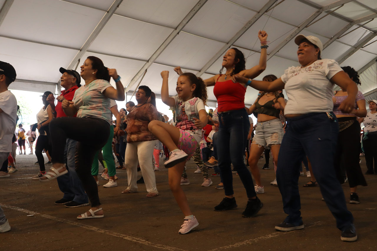 Más de 1.500 habitantes del Distrito se reunieron para celebrar la vida con prácticas saludables