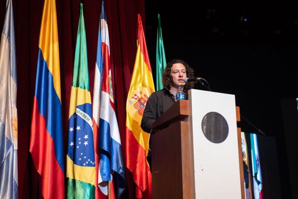 Federico Ríos Escobar. Fotógrafo documental.