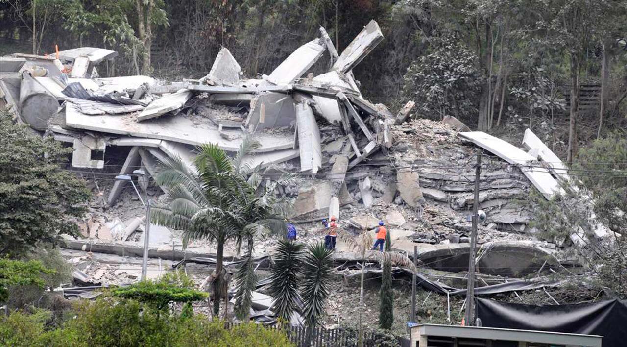 Implosión del edificio Continental Towers