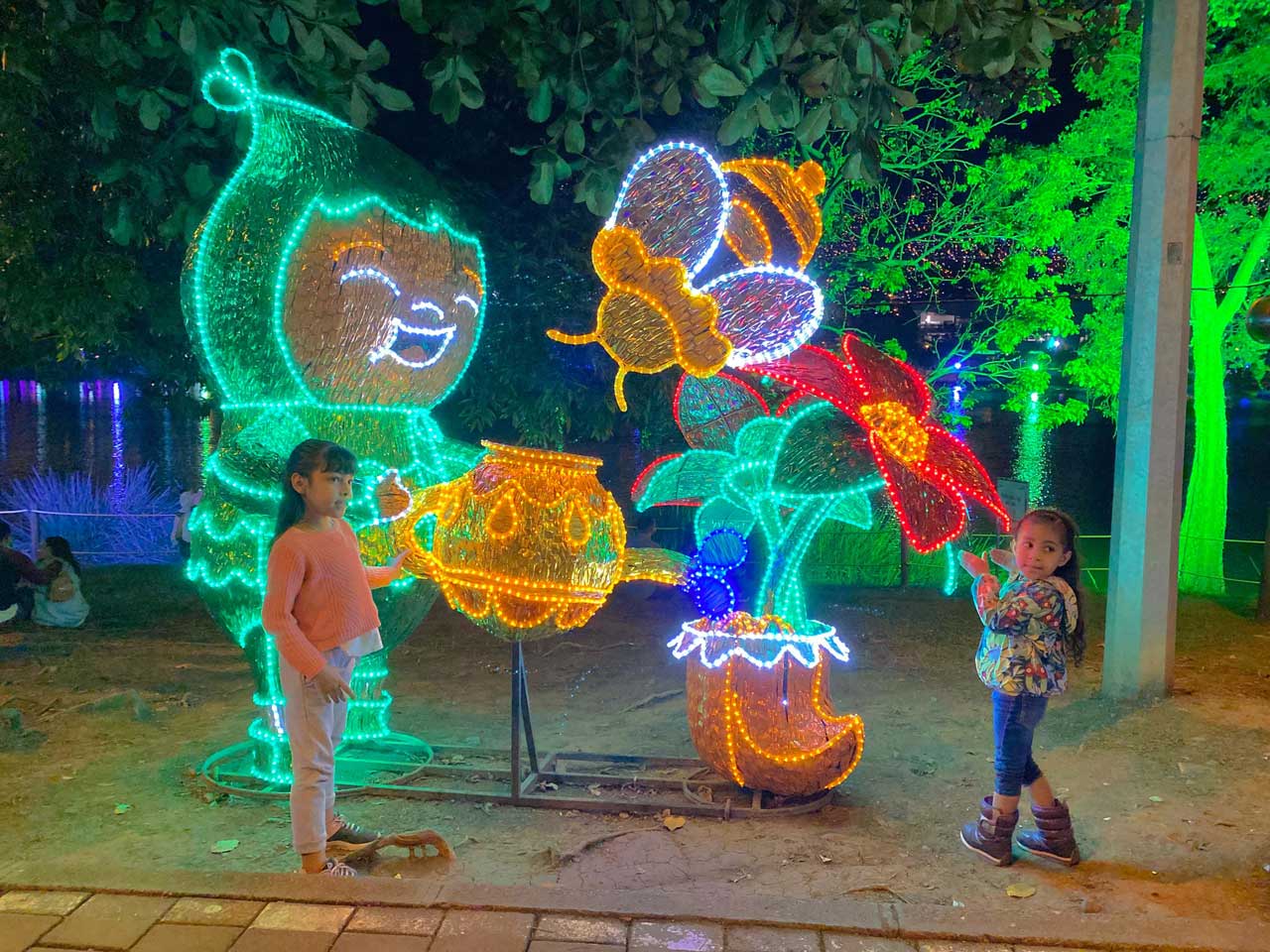 El Parque Norte se viste de luces para celebrar la Navidad