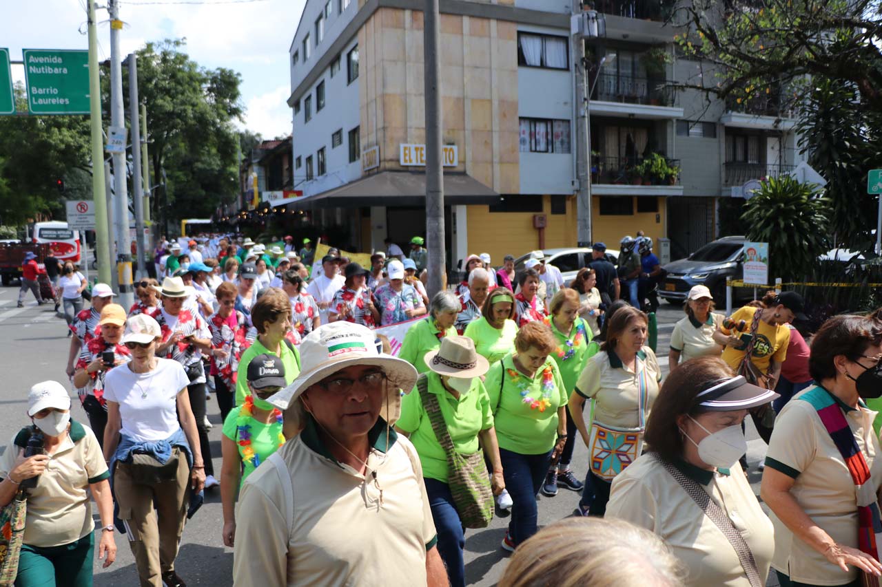 Cerca de 12.000 personas mayores de Medellín caminarán para celebrar un envejecimiento activo y saludable