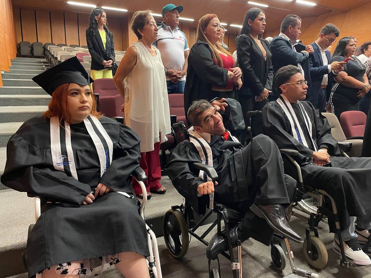 Educación virtual asistida