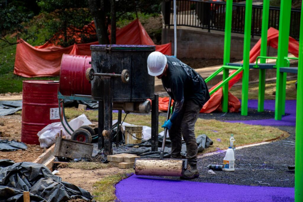 Obras de renovación en cinco parques de Tricentenario superan el 50 % de avance