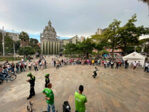 Primera semana de intervención en la Plaza Botero se cumple con cero delitos de alto impacto y miles de turistas felices