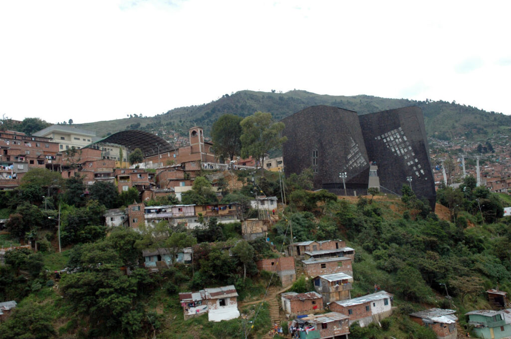 Parque Biblioteca España