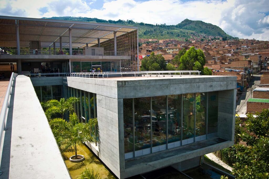 Inicio - Parque Biblioteca Tomás Carrasquilla - La Quintana