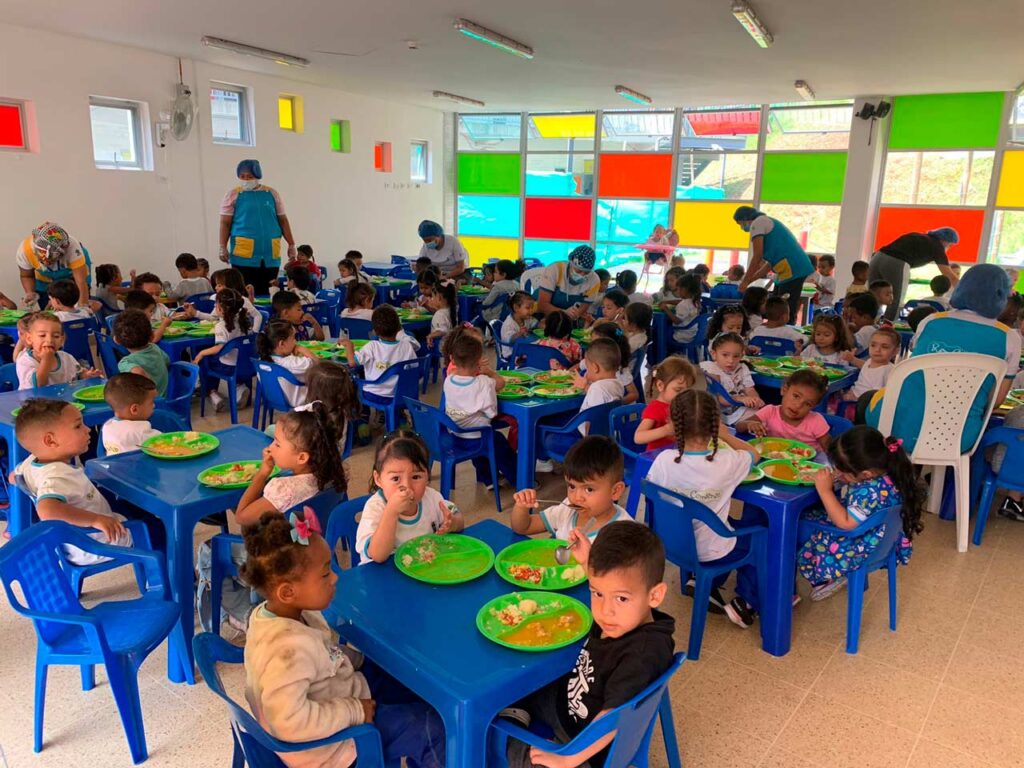 La Alcaldía de Medellín inició el mantenimiento de jardines de Buen Comienzo para el beneficio de más de 800 niños y niñas