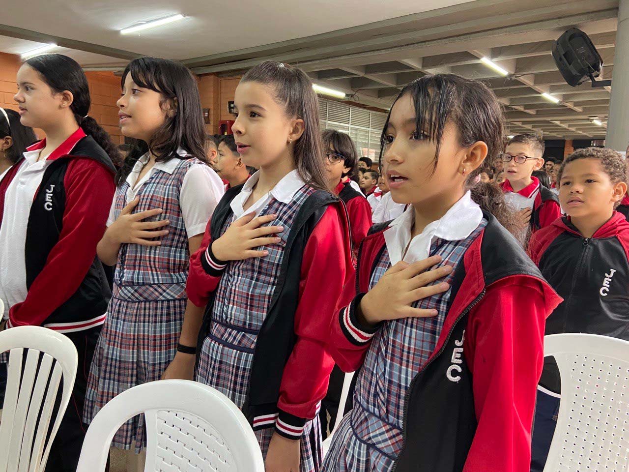 Más de 400.000 estudiantes de Medellín eligen a los Líderes Futuro, quienes los representarán ante el Gobierno Escolar