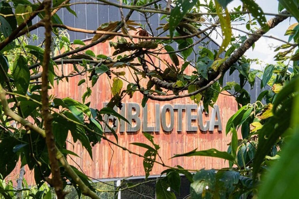Parque Biblioteca José Horacio Betancur - San Antonio de Prado