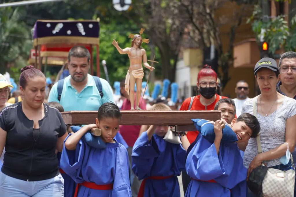 Parroquia Nuestra Señora de Belén - Medellín. Foto Parroquia