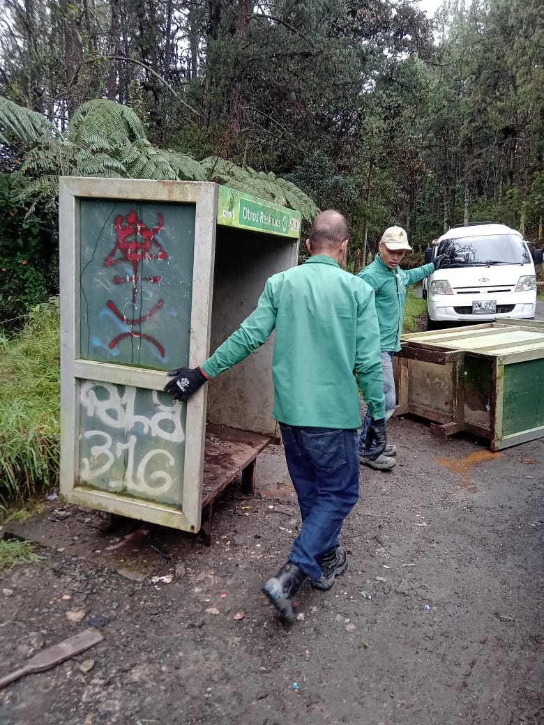 Punto limpio 2 vda Piedras Blancas