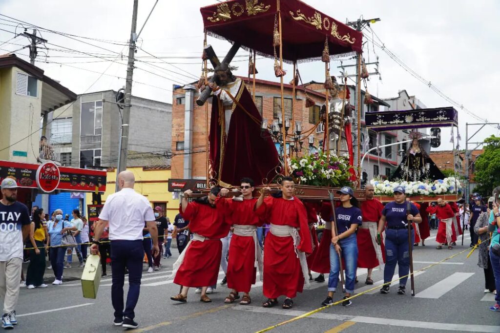Viacrucis en la Parroquia Nuestra Señora de Belén - Medellín. Foto Parroquia