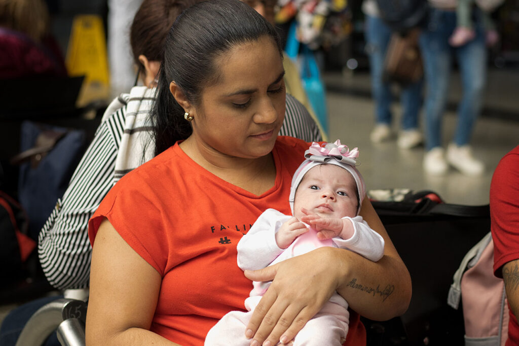 La emoción irrepetible del primer viaje por Terminales Medellín. Foto Adolfo Moreno.
