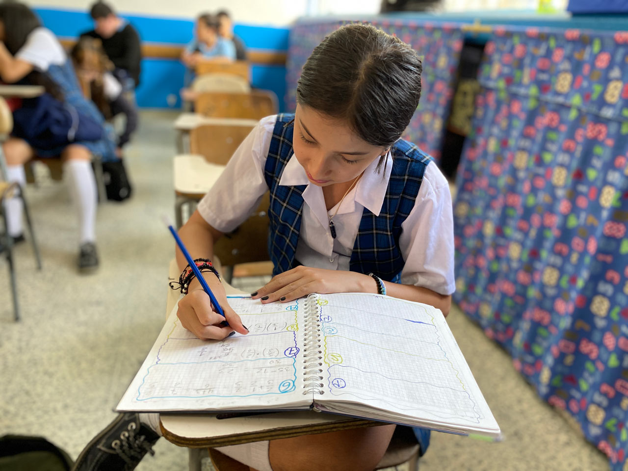 3.099 personas de Medellín están estudiando, gracias al aplicativo Busca Tu Cupo 3.099 personas de Medellín están estudiando, gracias al aplicativo Busca Tu Cupo