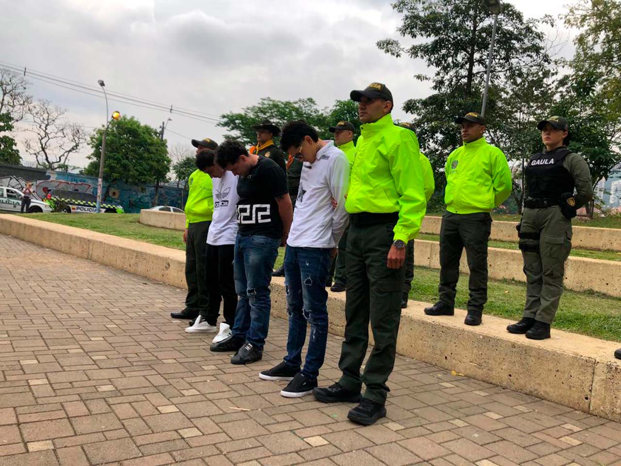 Capturan a tres presuntos miembros de una banda dedicada al atraco en restaurantes de Laureles y Belén