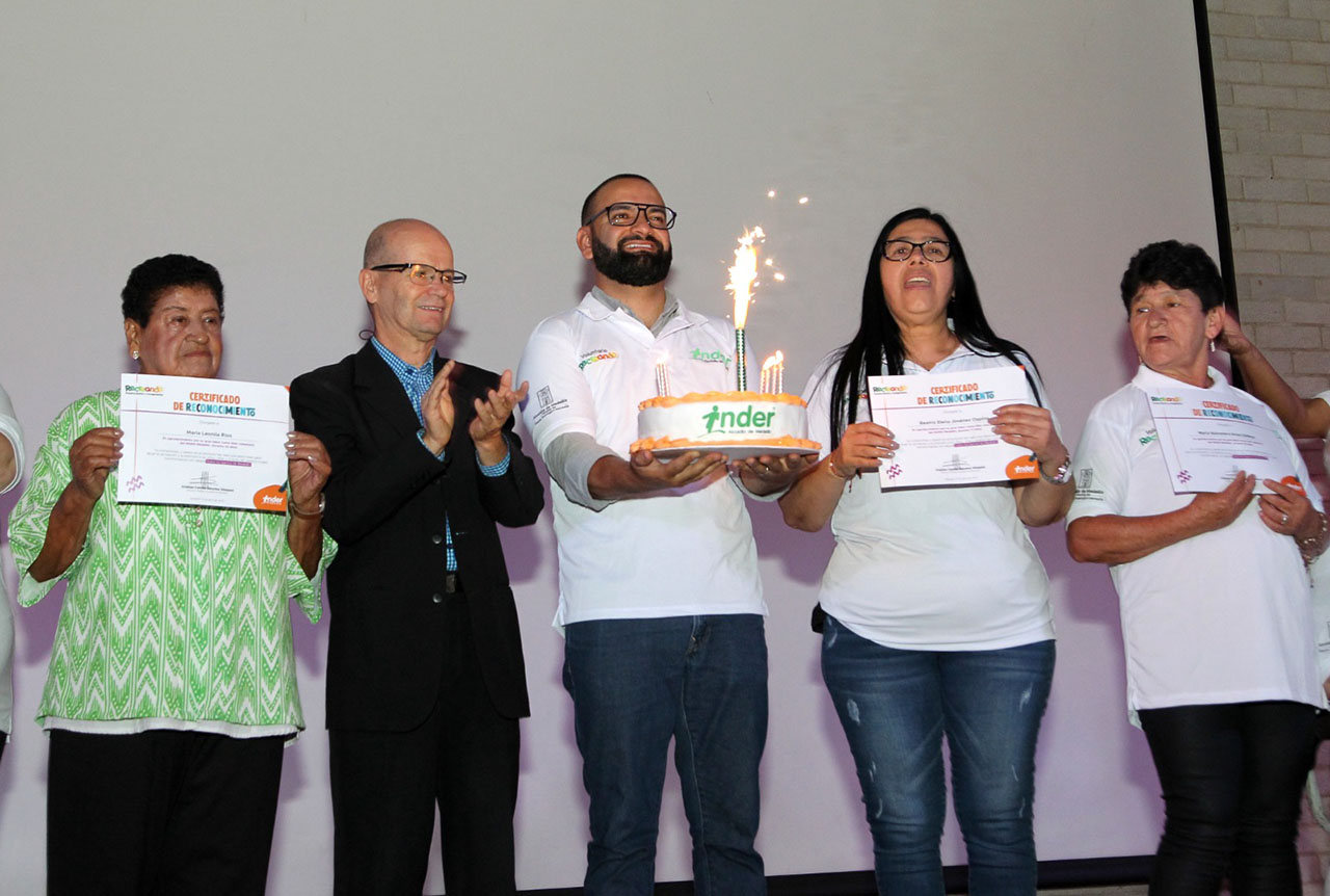 40 años de labor de los 300 recreandos voluntarios INDER