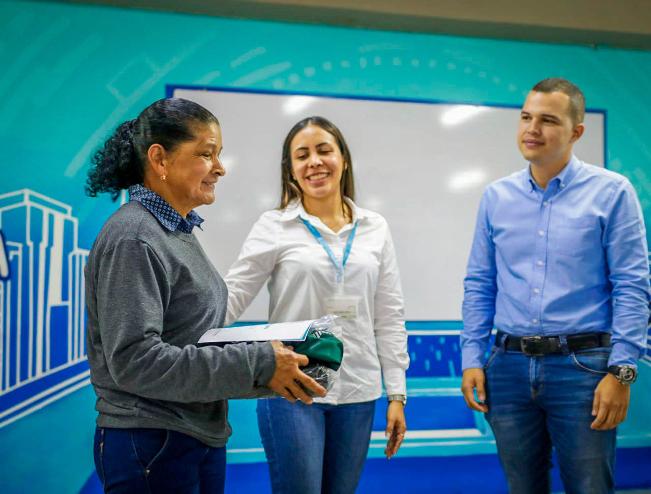 50 productores rurales de Santa Elena mejoraron sus prácticas agrícolas con ayuda de la Alcaldía de Medellín 50 productores rurales de Santa Elena mejoraron sus prácticas agrícolas con ayuda de la Alcaldía de Medellín