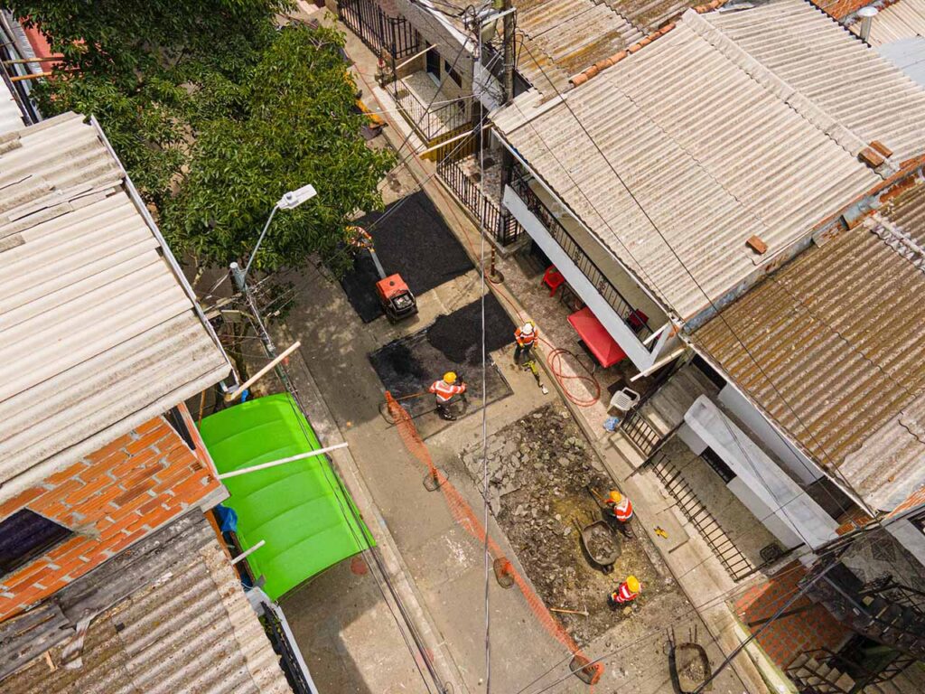 Intervenciones en la malla vial de las comunas Popular, Guayabal y Candelaria