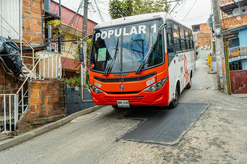Intervenciones en la malla vial de las comunas Popular, Guayabal y Candelaria