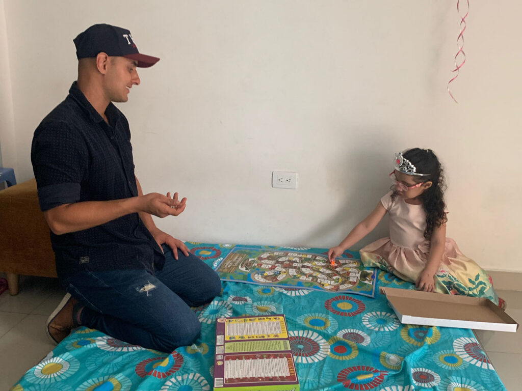 Gabriel Moncada Jaramillo y su hija Isabela
