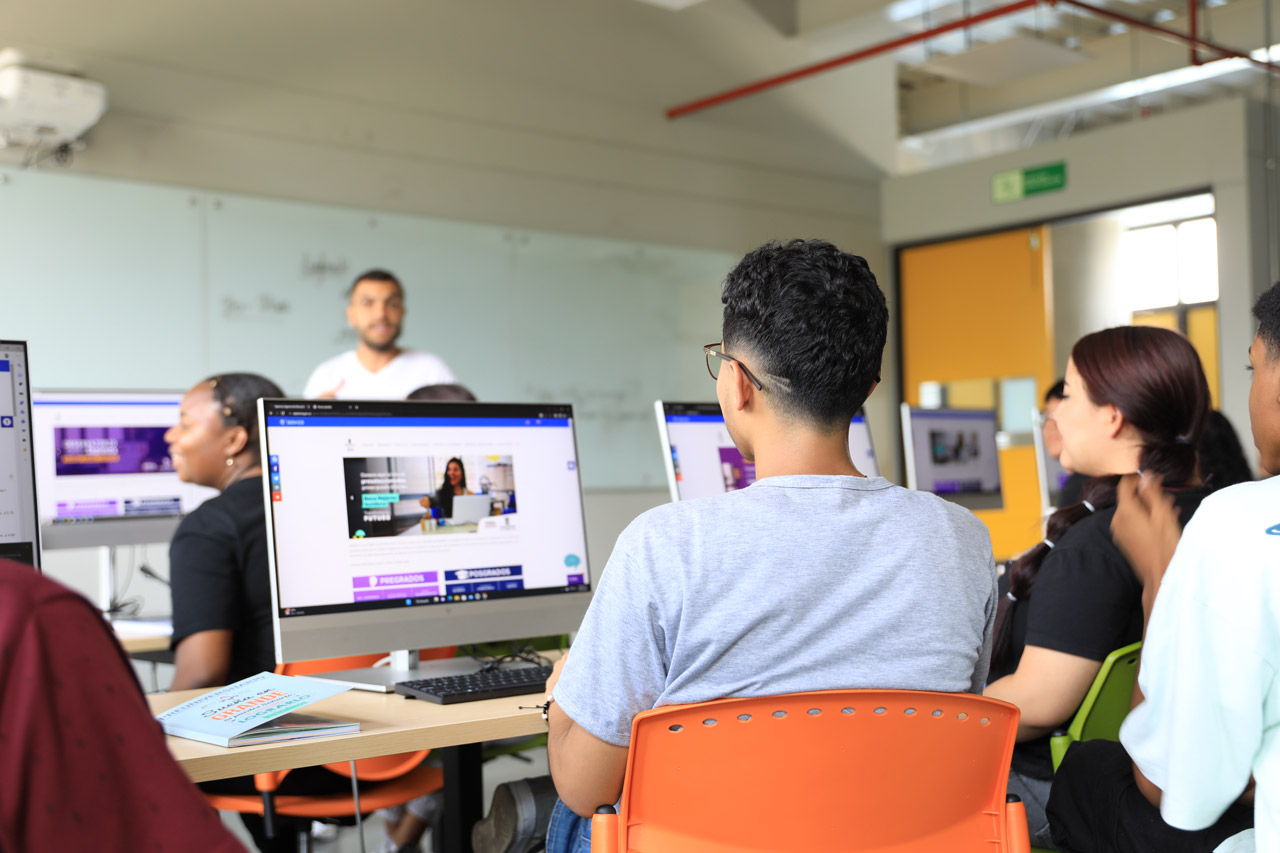 En Medellín se puede aprender inglés de manera virtual